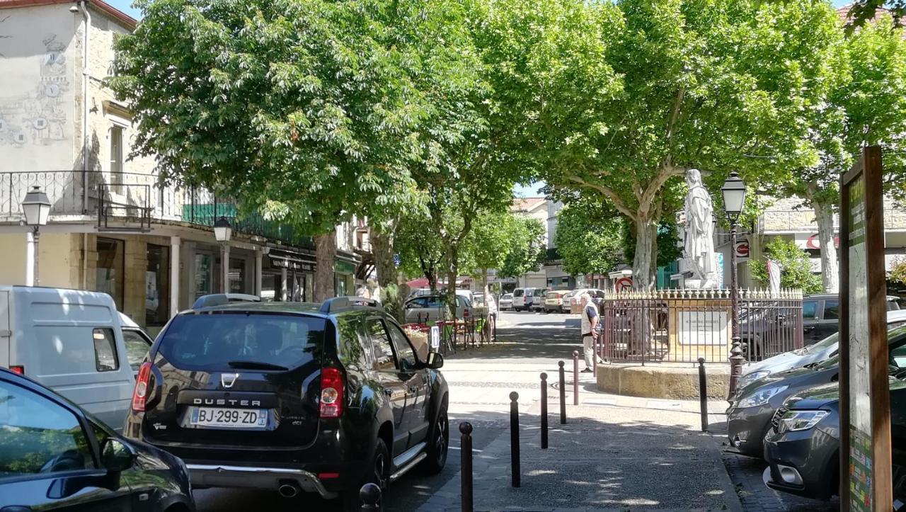 "Chezvero46" Residence 3 Etoiles Avec Piscine, Wifi Et Velos Prayssac Exteriér fotografie